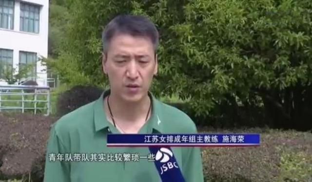赶集的妇人